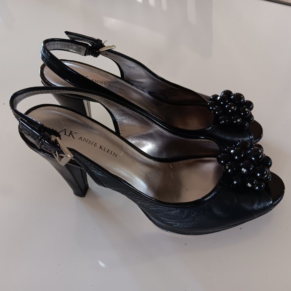 Anne Klein open heep pump